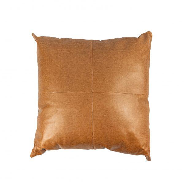 ALMOFADA EM COURO SINTÉTICO NA COR CARAMELO COM COSTURA - 50X50